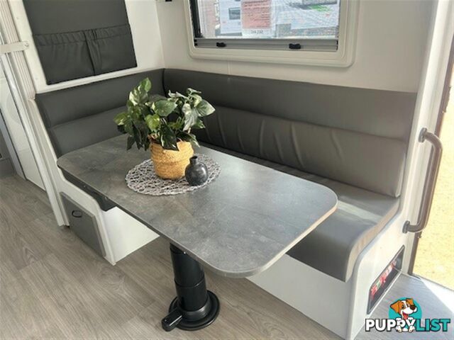 2025 VISCOUNT V2 FAMILY 2 B CARAVAN