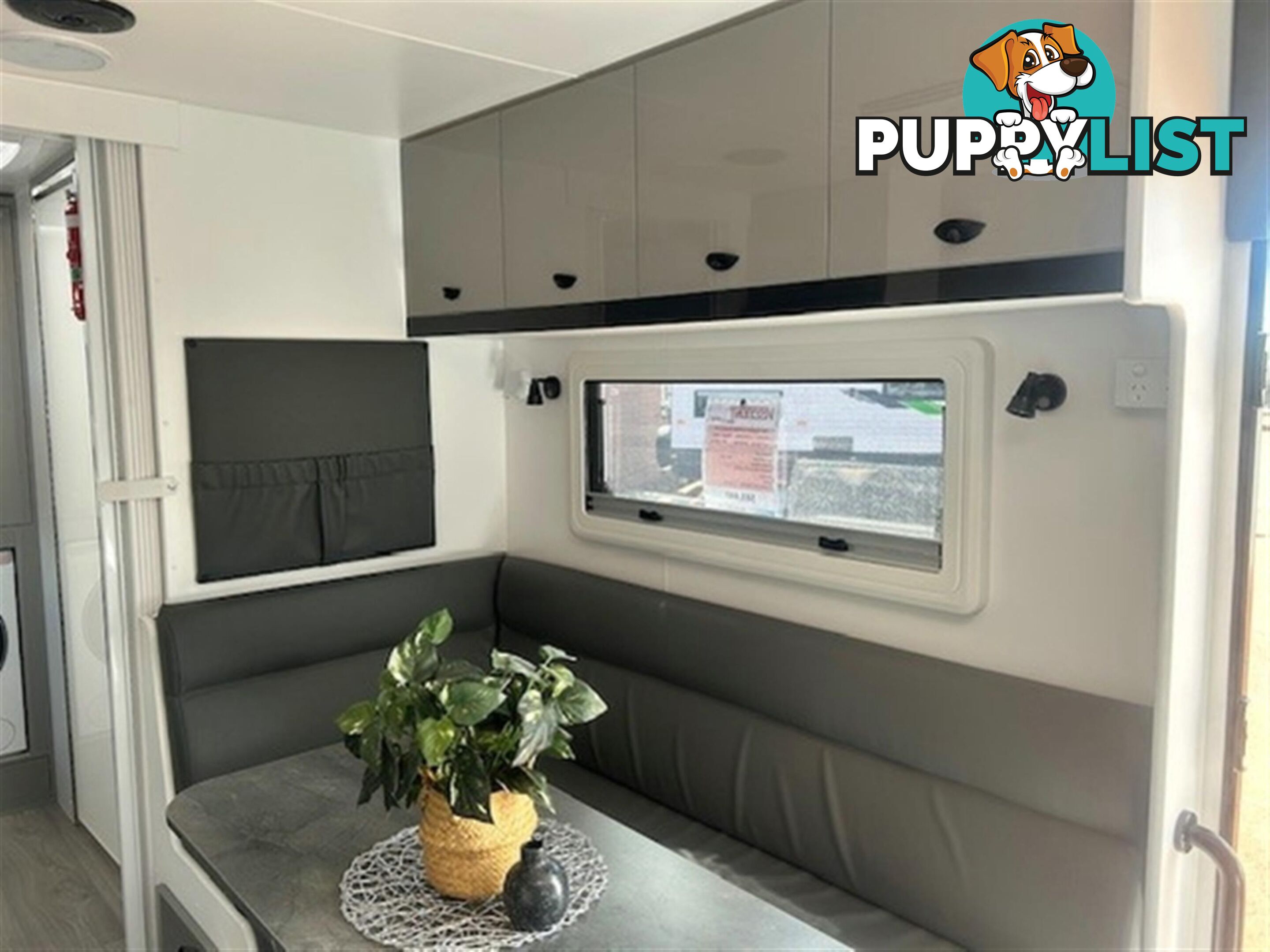 2025 VISCOUNT V2 FAMILY 2 B CARAVAN