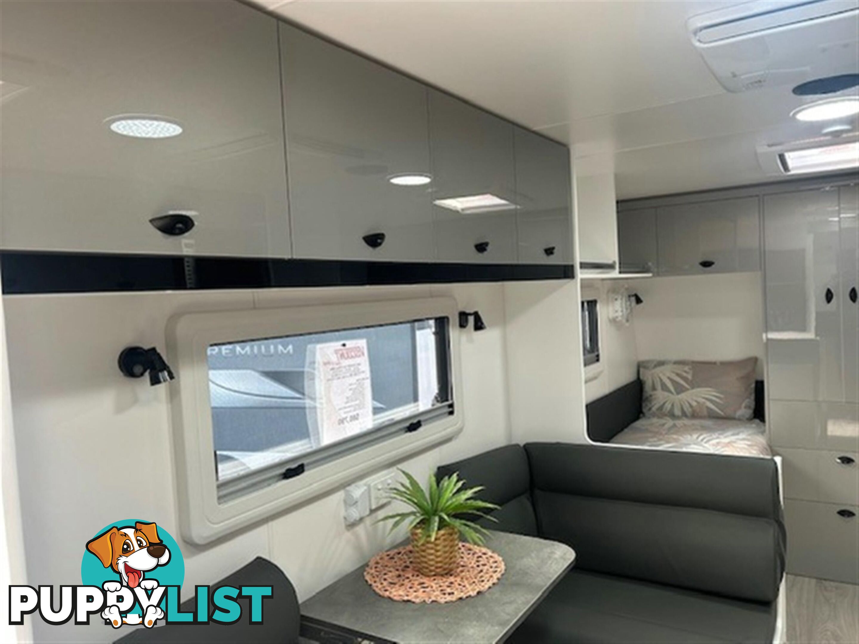 2025 VISCOUNT V2.2 CAFE SINGLE BEDS CARAVAN