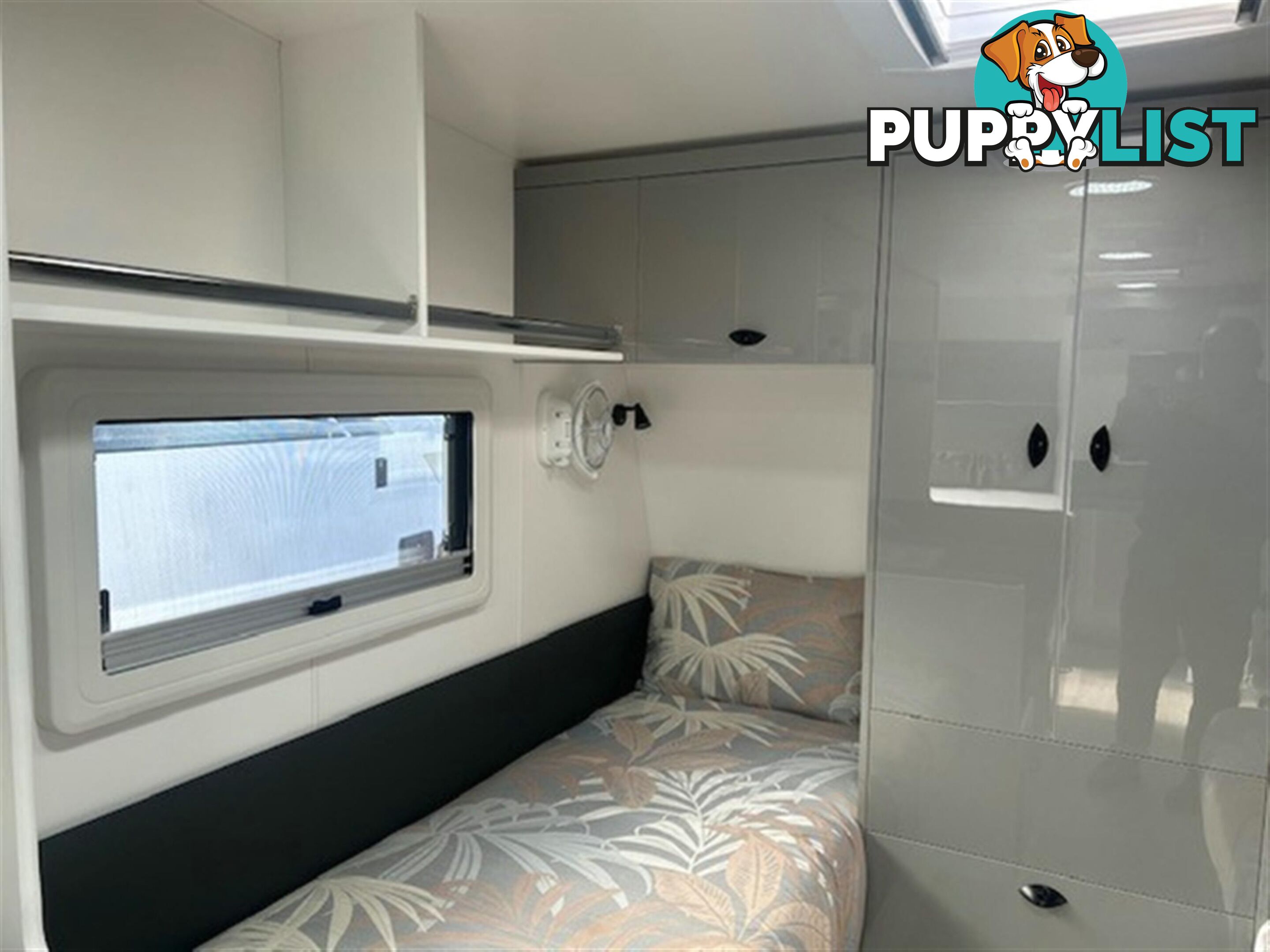 2025 VISCOUNT V2.2 CAFE SINGLE BEDS CARAVAN