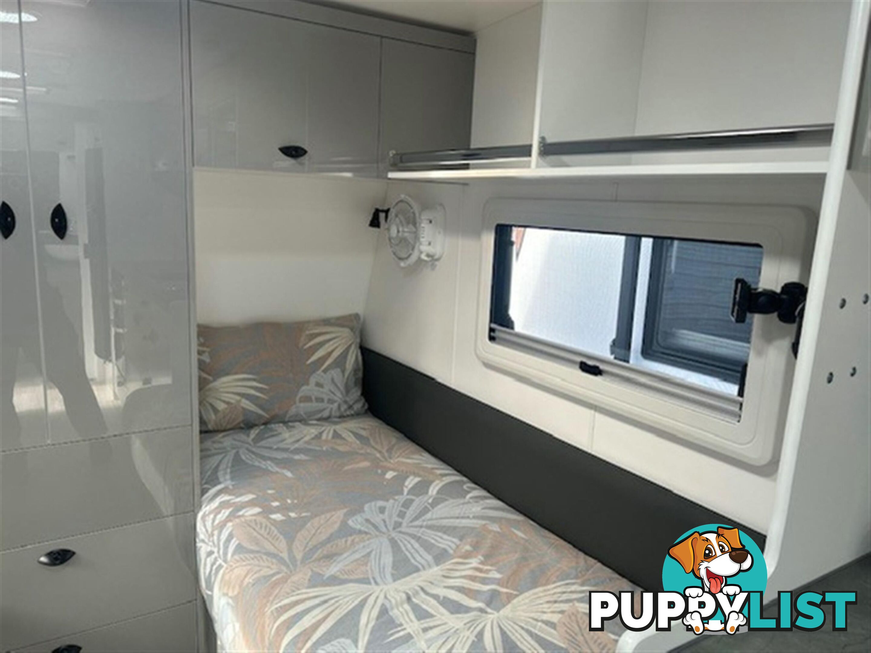 2025 VISCOUNT V2.2 CAFE SINGLE BEDS CARAVAN