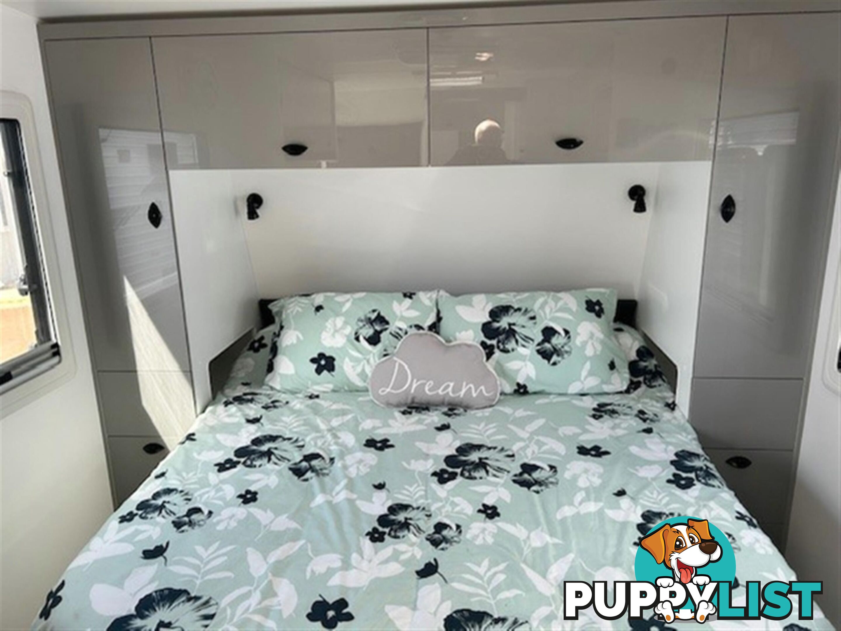 2025 VISCOUNT V1 L SHAPE LOUNGE CARAVAN