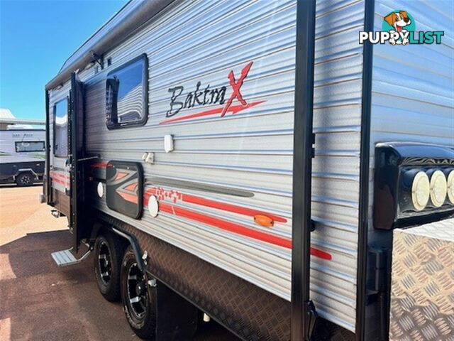 2014 UNIVERSAL BAKTRAX SEMI OFF ROAD CARAVAN