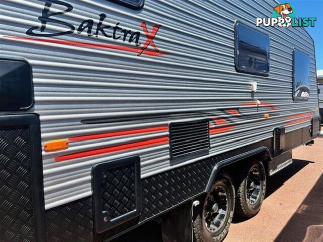 2014 UNIVERSAL BAKTRAX SEMI OFF ROAD CARAVAN