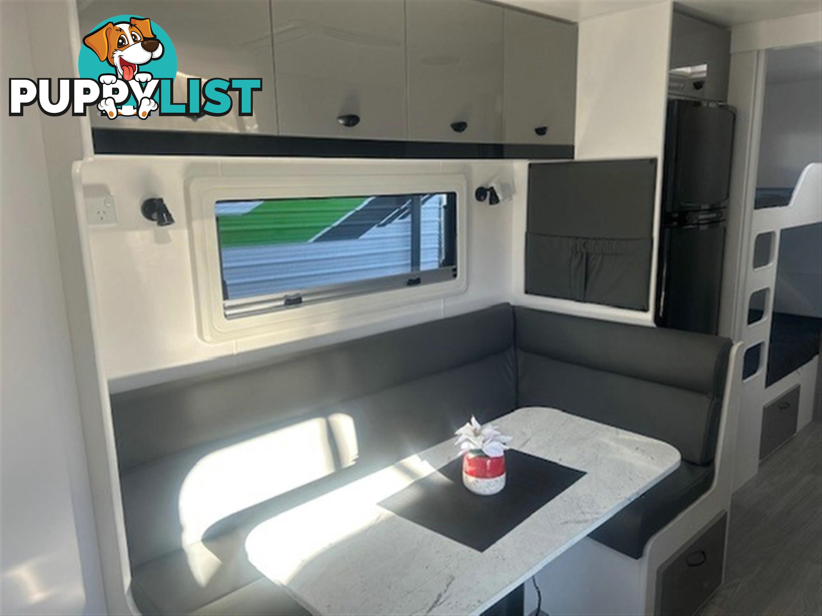 2025 VISCOUNT V3 FAMILY 2 BUNKS CARAVAN