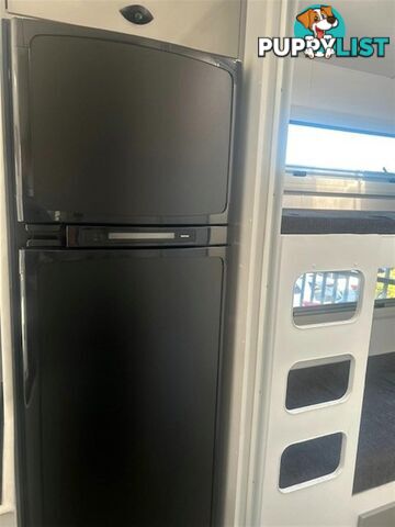 2025 VISCOUNT V3 FAMILY 2 BUNKS CARAVAN