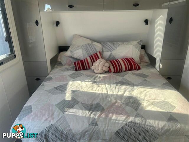 2025 VISCOUNT V3 FAMILY 2 BUNKS CARAVAN