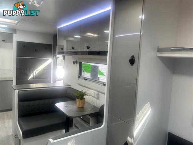 2025 VISCOUNT V3 SINGLE BEDS PREMIUM PLUS PACK CARAVAN