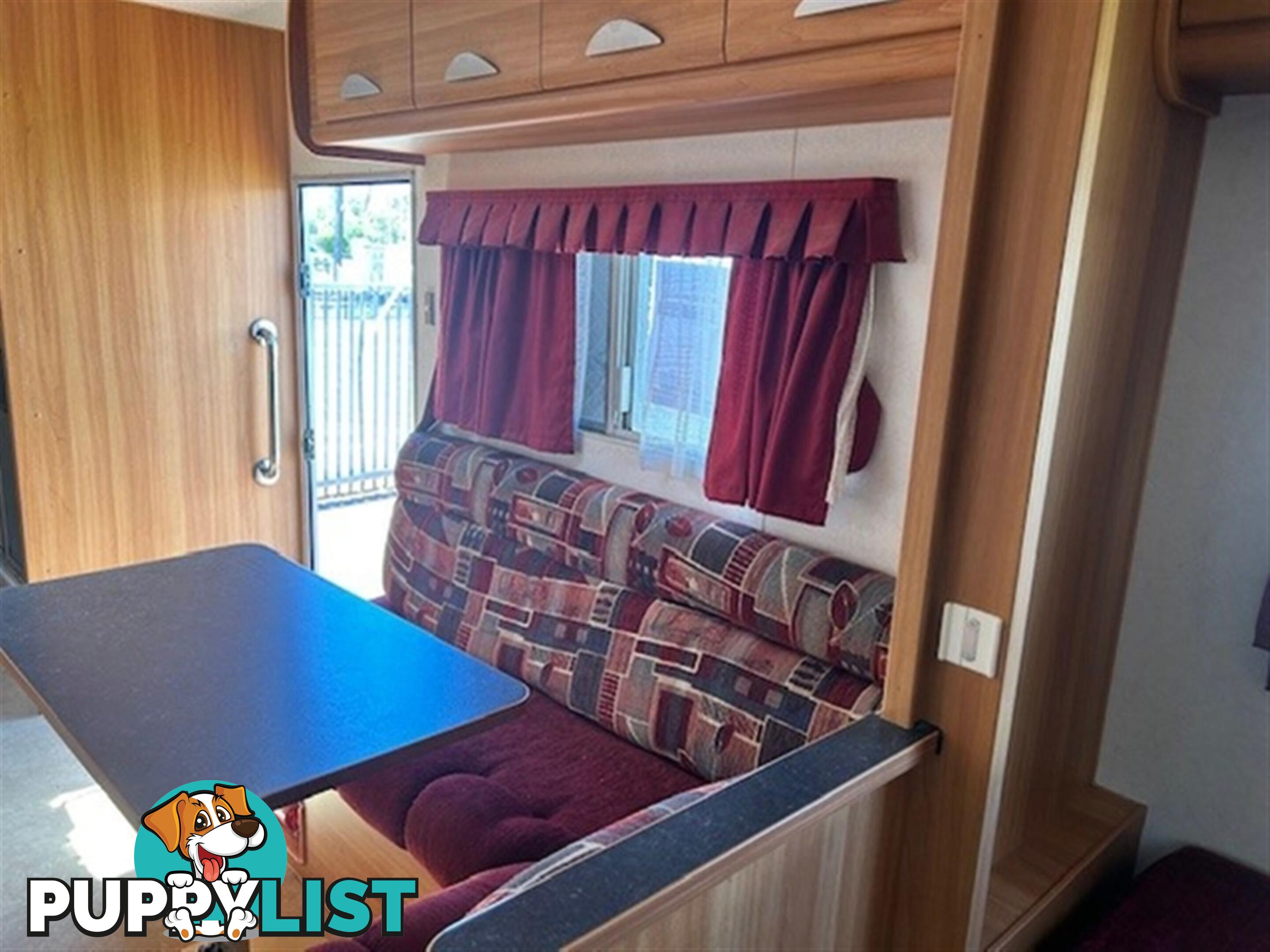 2009 COROMAL LIFESTYLE 618S SINGLE BEDS CARAVAN