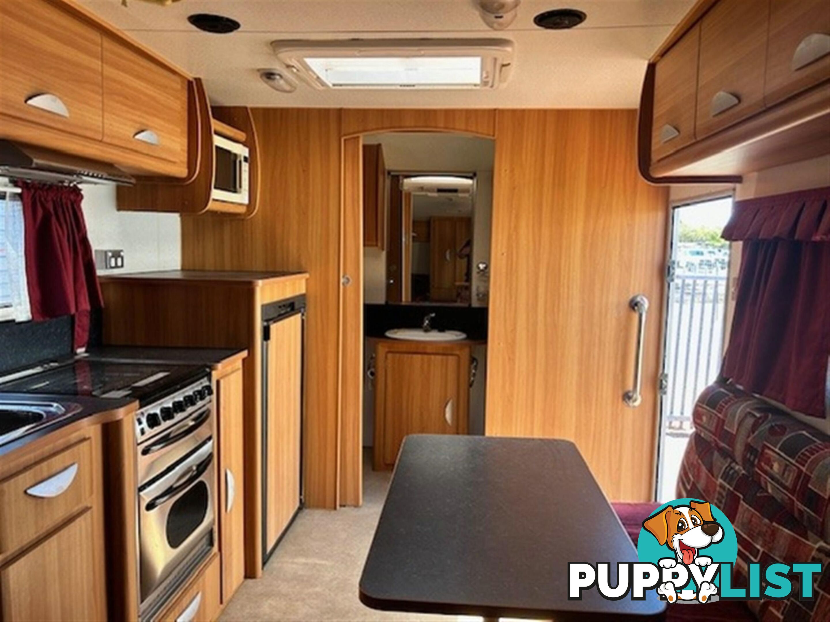 2009 COROMAL LIFESTYLE 618S SINGLE BEDS CARAVAN