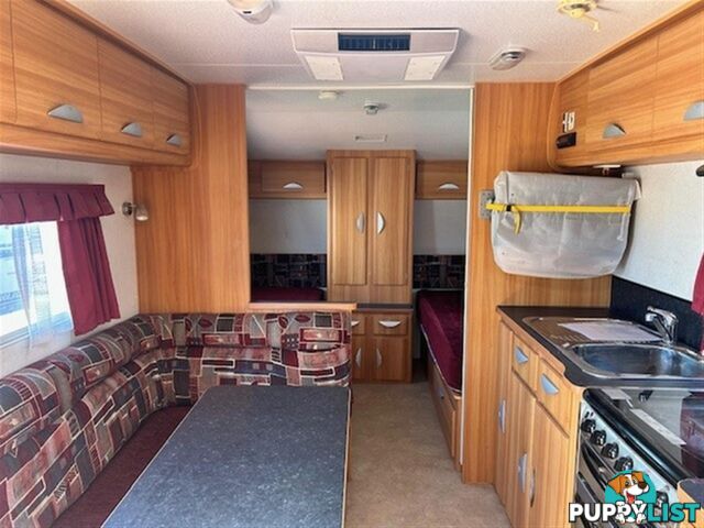 2009 COROMAL LIFESTYLE 618S SINGLE BEDS CARAVAN