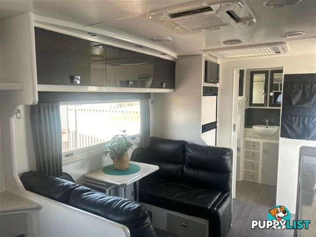 2016 PARAMOUNT VOGUE CARAVAN PLUS 