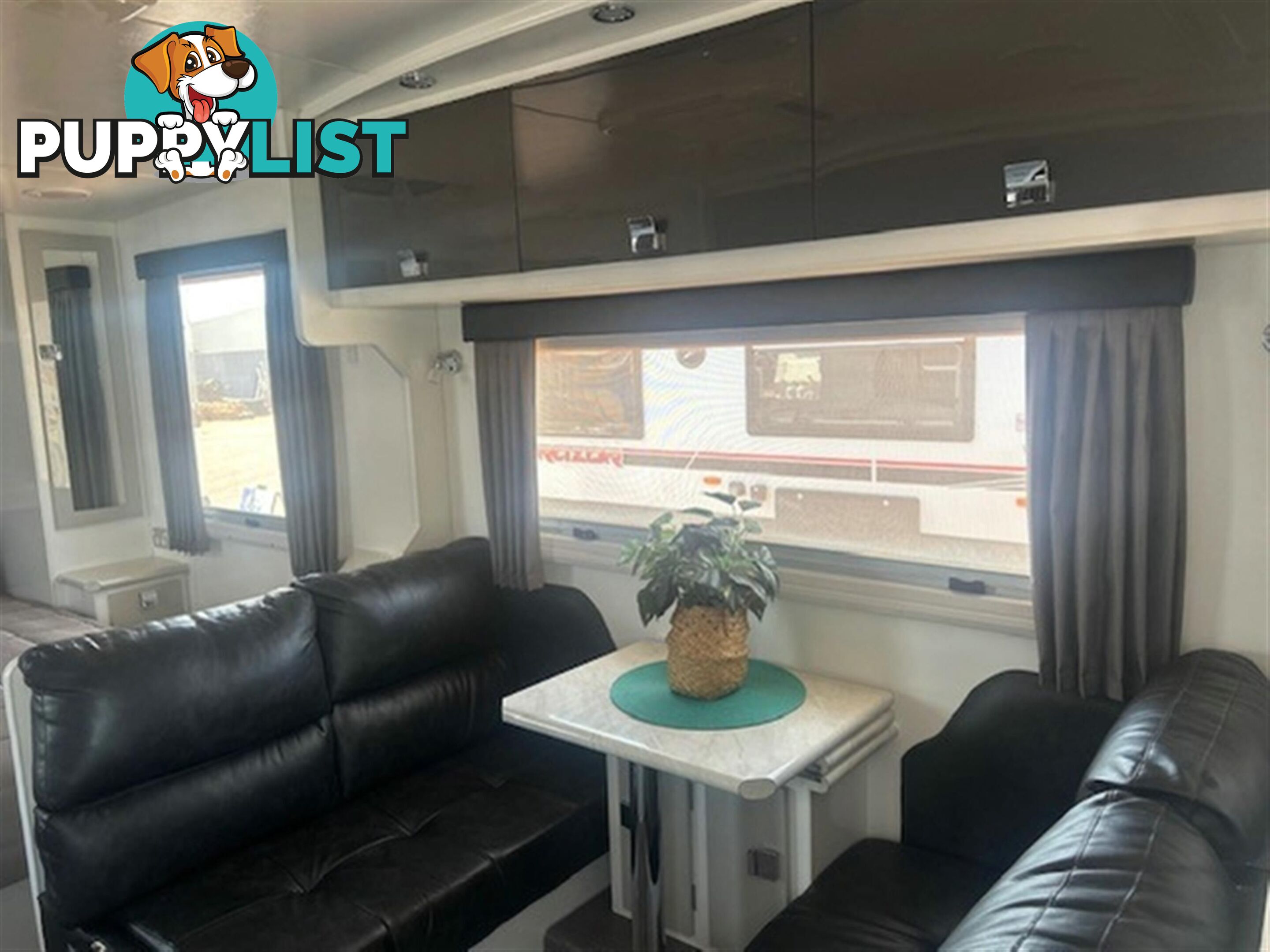 2016 PARAMOUNT VOGUE CARAVAN PLUS 