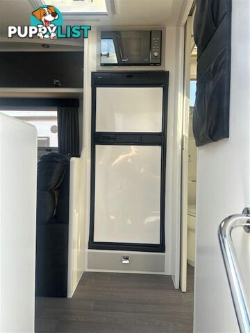 2016 PARAMOUNT VOGUE CARAVAN PLUS 