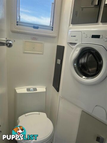 2016 PARAMOUNT VOGUE CARAVAN PLUS 