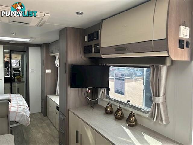 2023 JAYCO SILVERLINE DOUBLE SLIDE OUTBACK 24' SLIDE-ON CAMPER