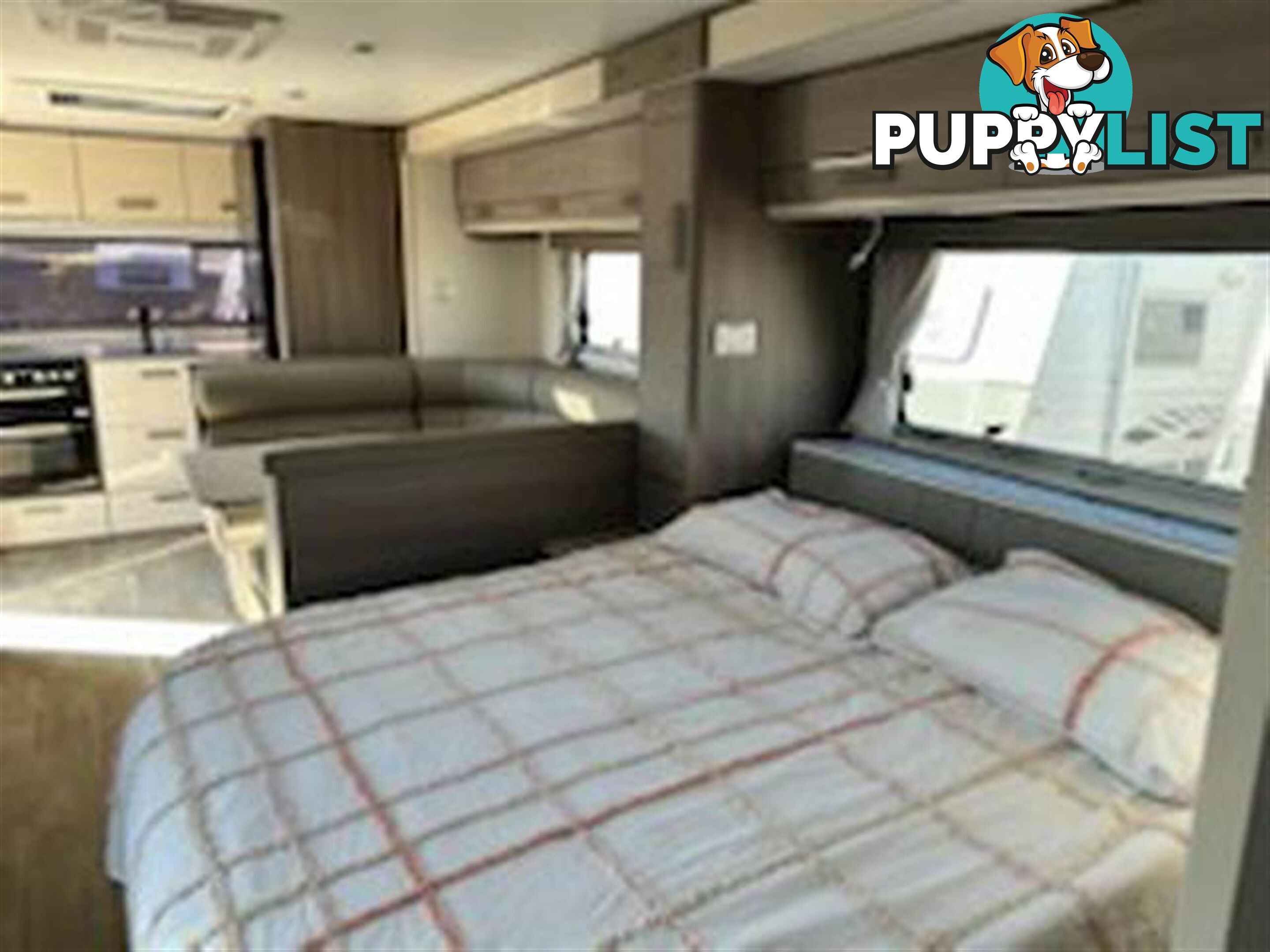 2023 JAYCO SILVERLINE DOUBLE SLIDE OUTBACK 24' SLIDE-ON CAMPER