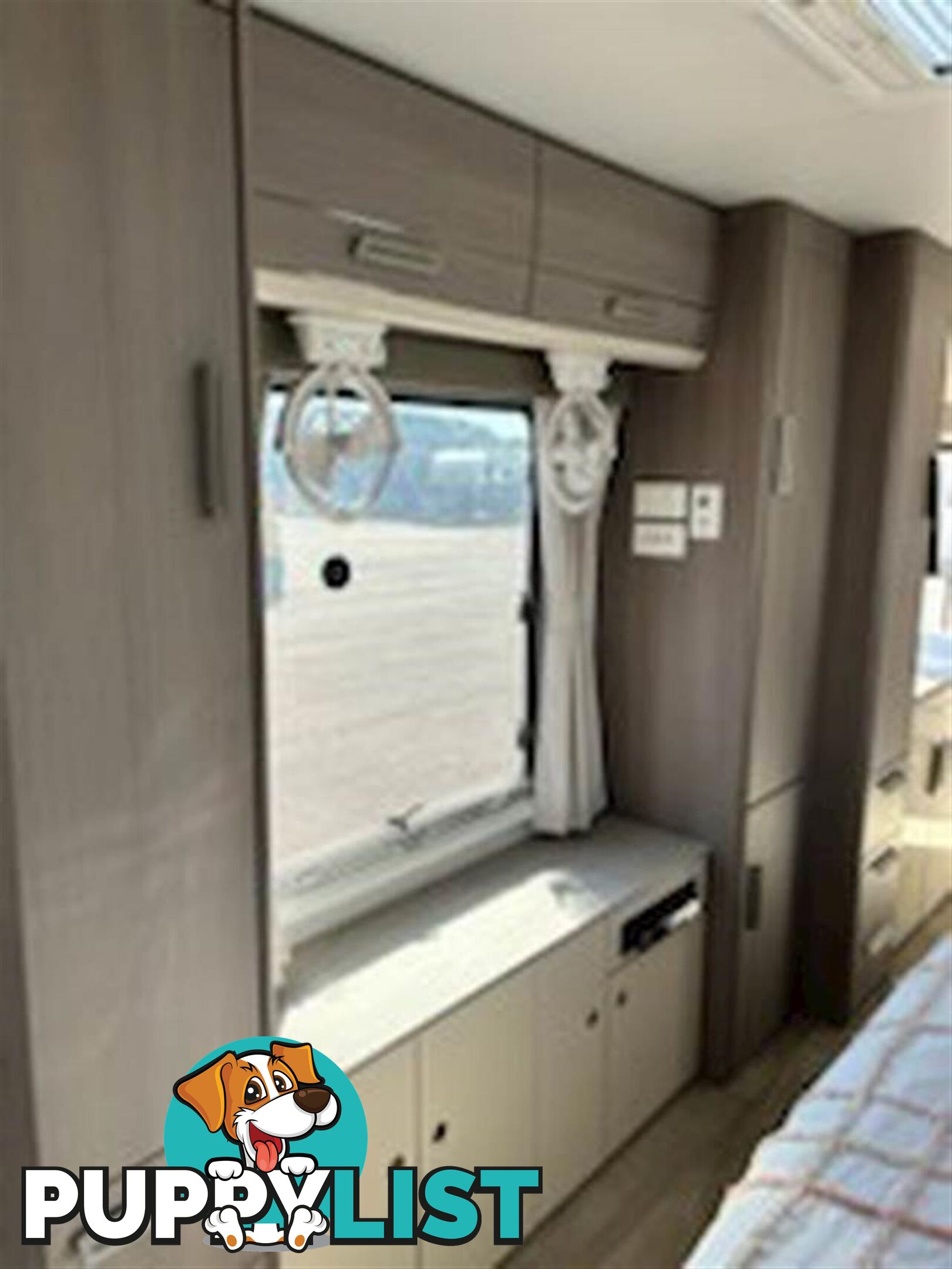 2023 JAYCO SILVERLINE DOUBLE SLIDE OUTBACK 24' SLIDE-ON CAMPER