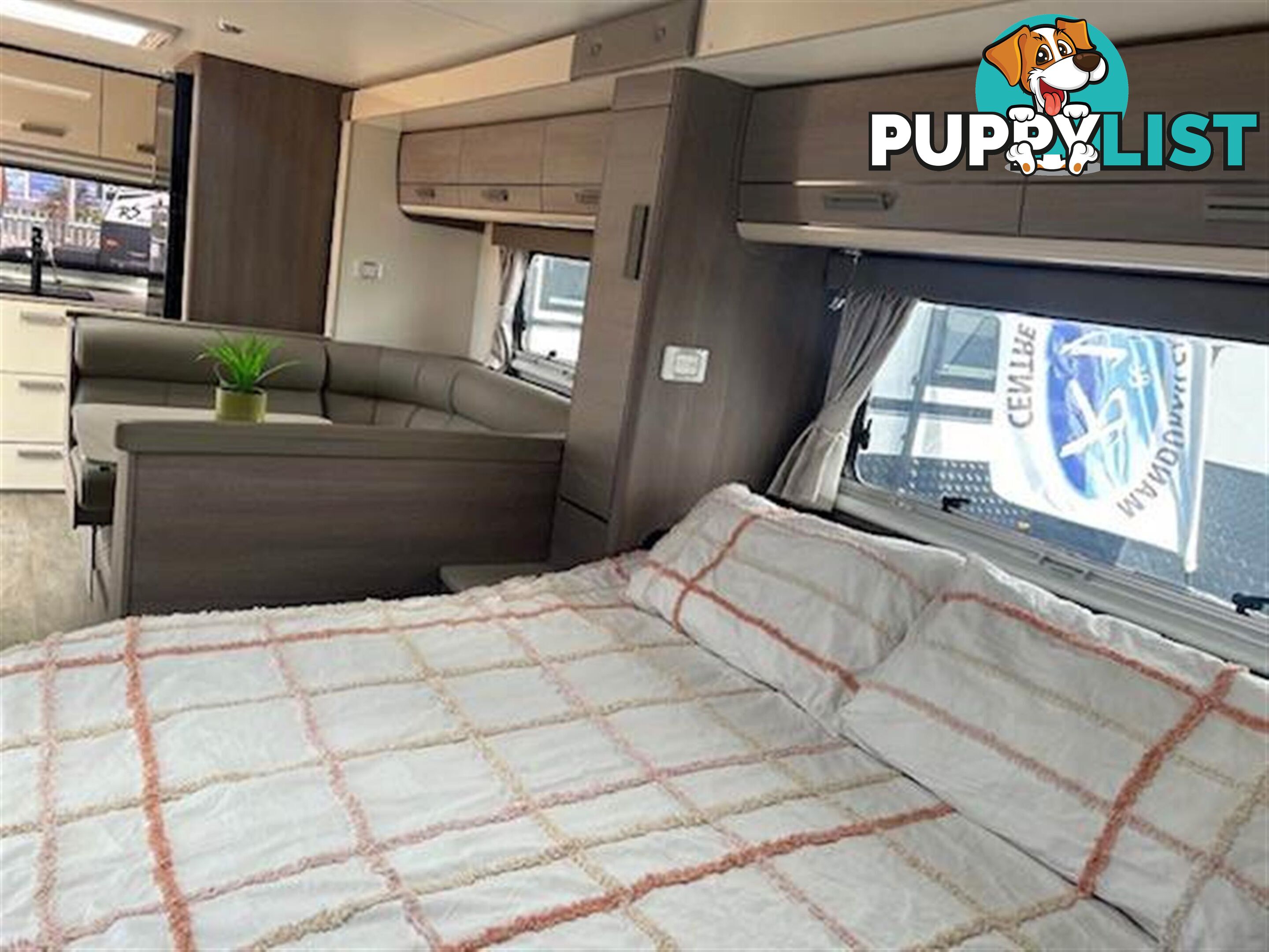 2023 JAYCO SILVERLINE DOUBLE SLIDE OUTBACK 24' SLIDE-ON CAMPER