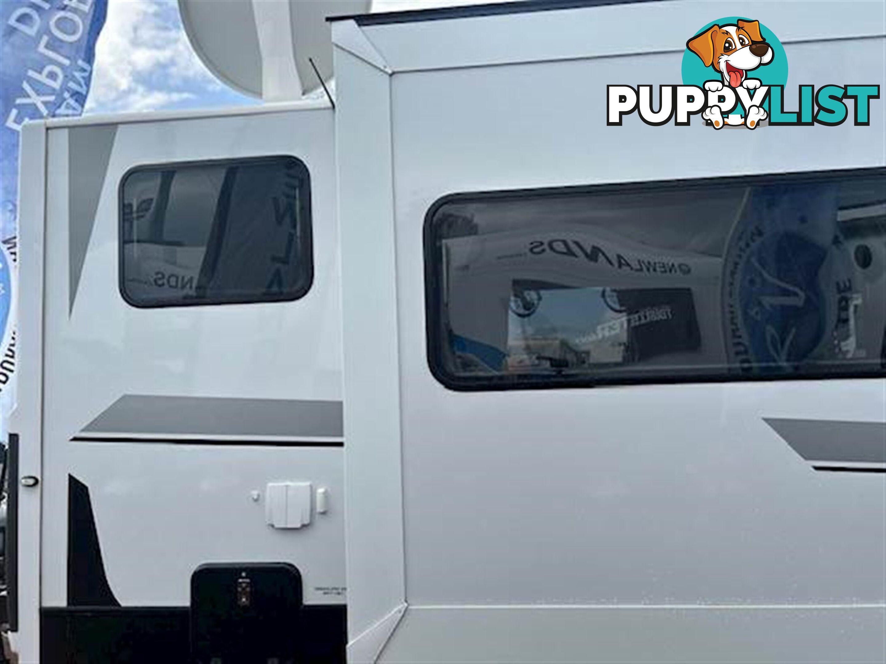 2023 JAYCO SILVERLINE DOUBLE SLIDE OUTBACK 24' SLIDE-ON CAMPER