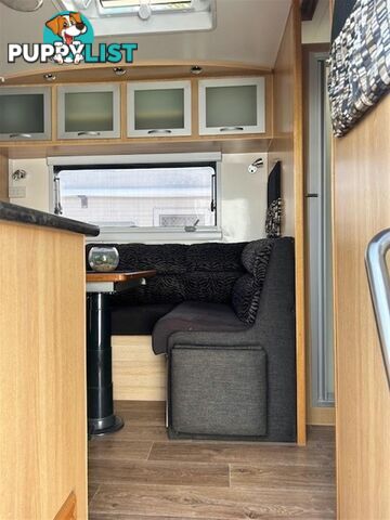 2013 VANGUARD LUCKY BAY SEMI OFF ROAD CARAVAN