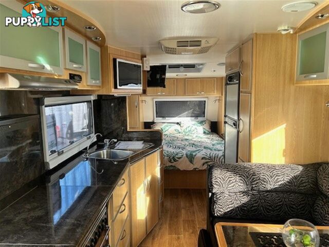 2013 VANGUARD LUCKY BAY SEMI OFF ROAD CARAVAN