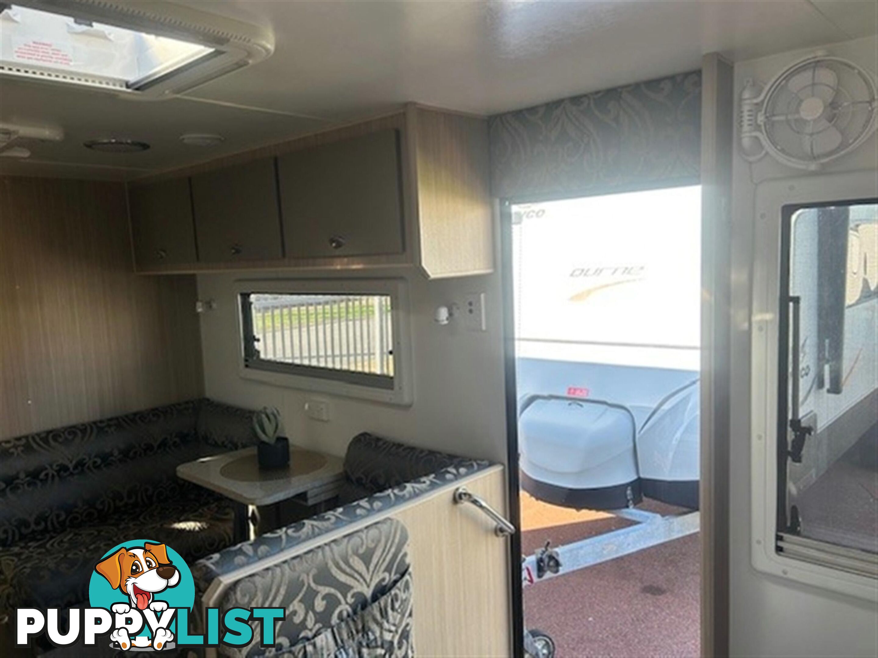 2015 SUNCOAST SILVER COAST CAFE LOUNGE CARAVAN