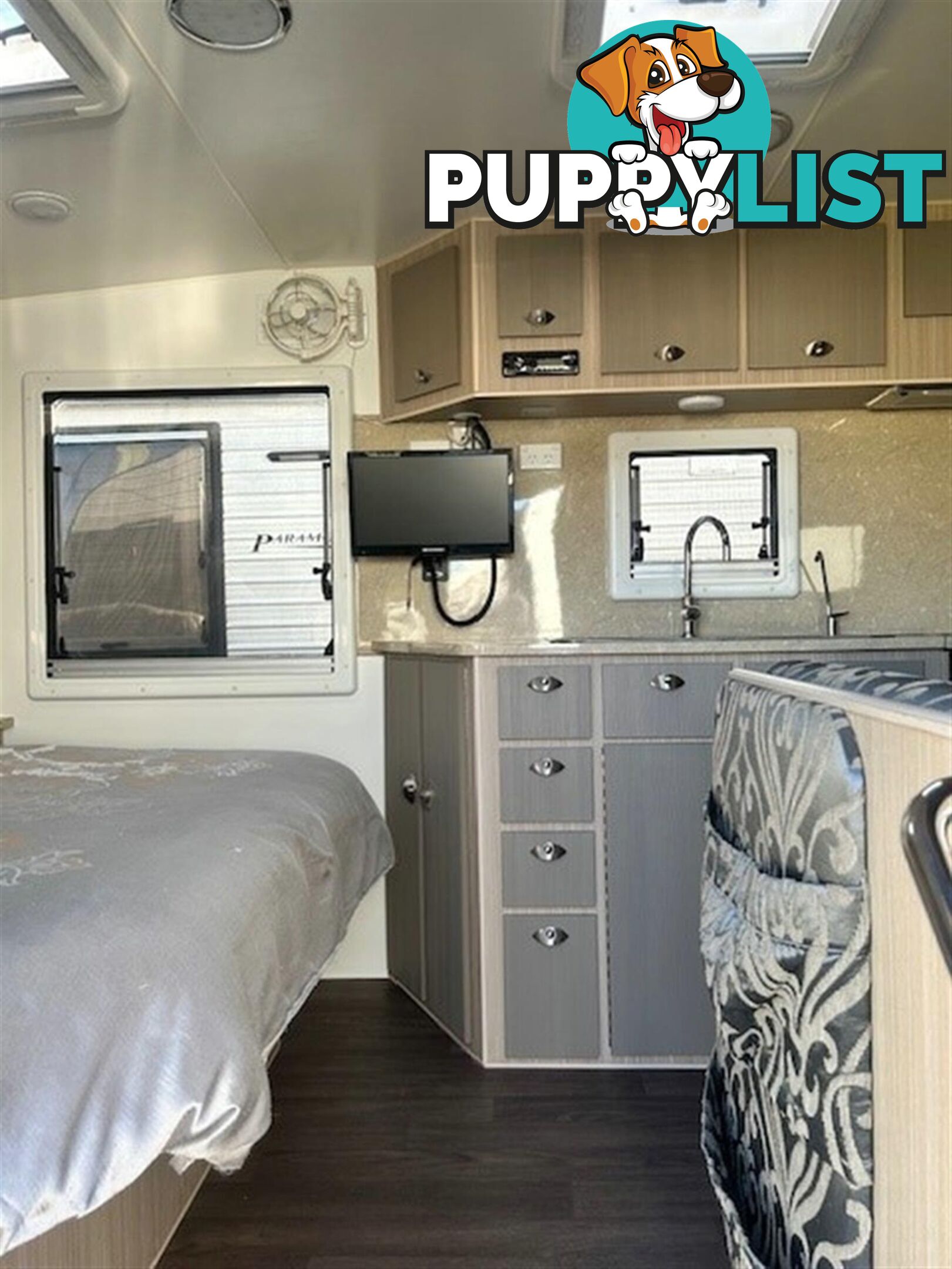 2015 SUNCOAST SILVER COAST CAFE LOUNGE CARAVAN