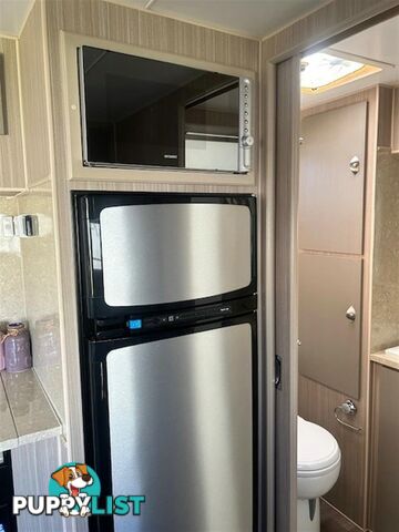 2015 SUNCOAST SILVER COAST CAFE LOUNGE CARAVAN