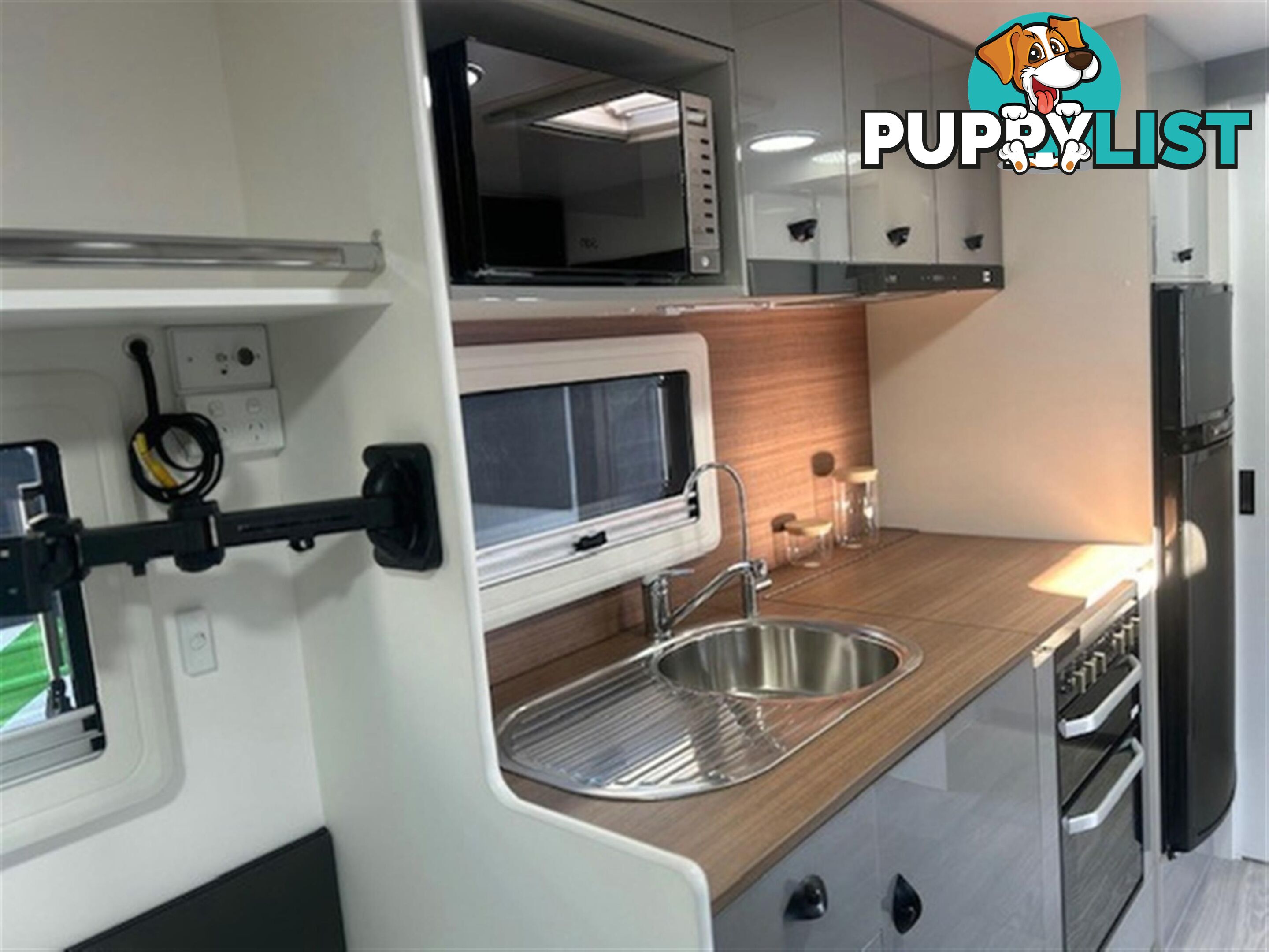2025 VISCOUNT V1.2 L SHAPE SINGLE BEDS CARAVAN