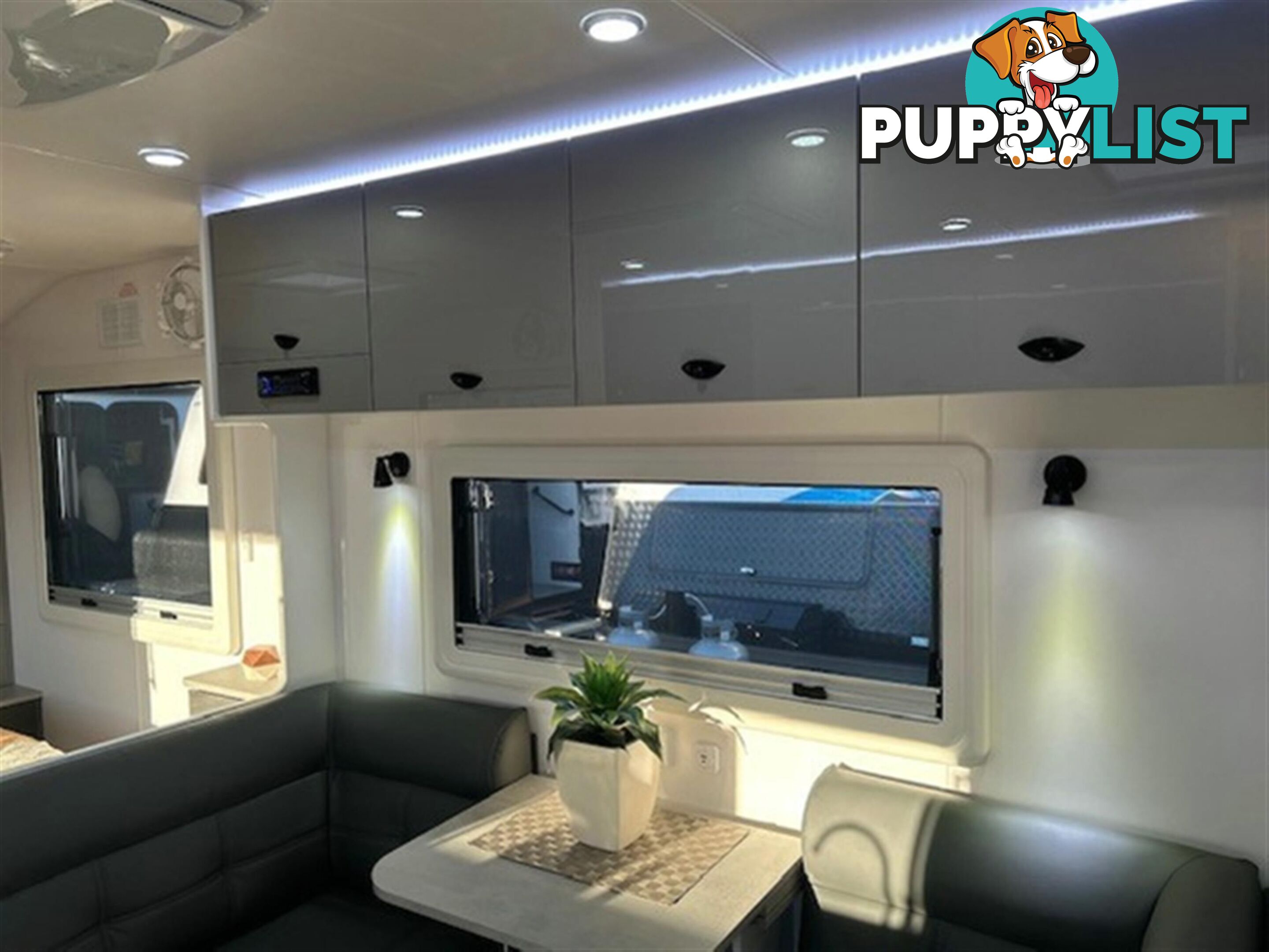 2025 NEWLANDS TOURISTER 628 LUX PACK CAFE LOUNGE CARAVAN