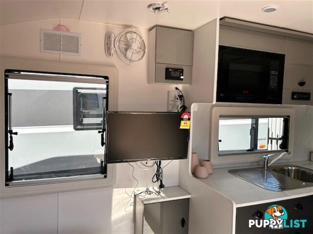 2023 NEWLANDS LUXE AAP 675 3 B CLUB CARAVAN