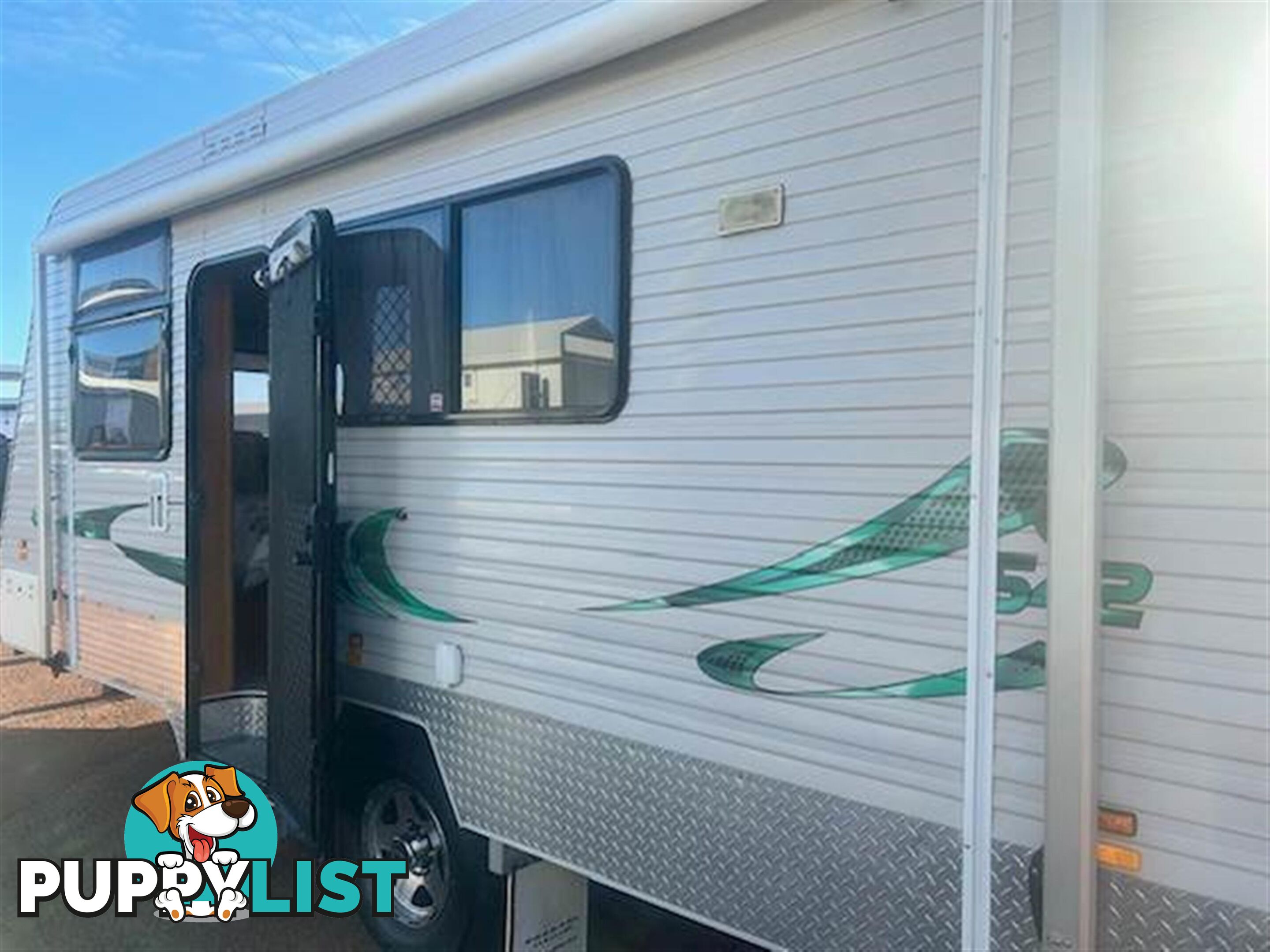 2013 COROMAL ELEMENT B542S QUEEN BED CARAVAN