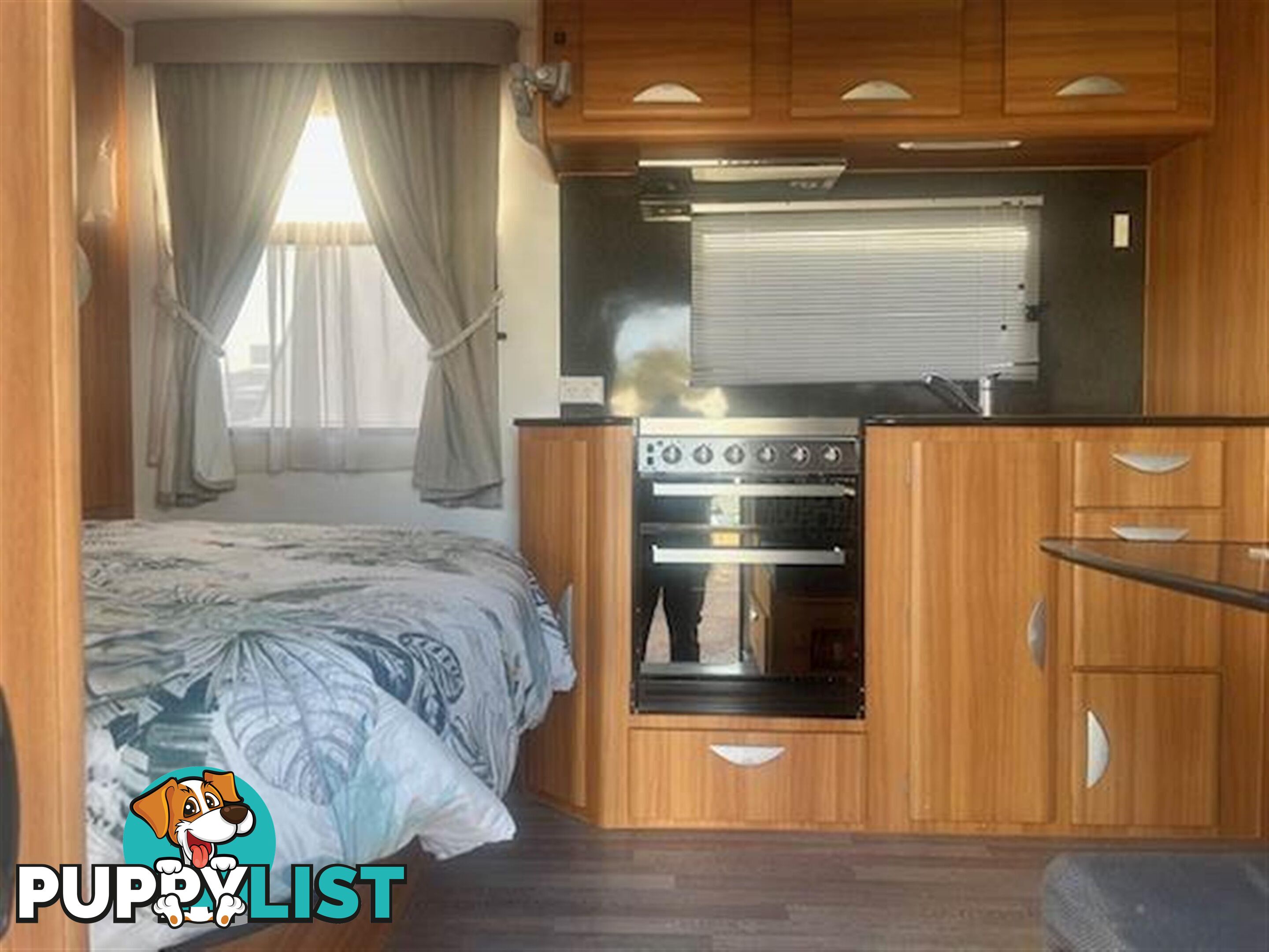 2013 COROMAL ELEMENT B542S QUEEN BED CARAVAN