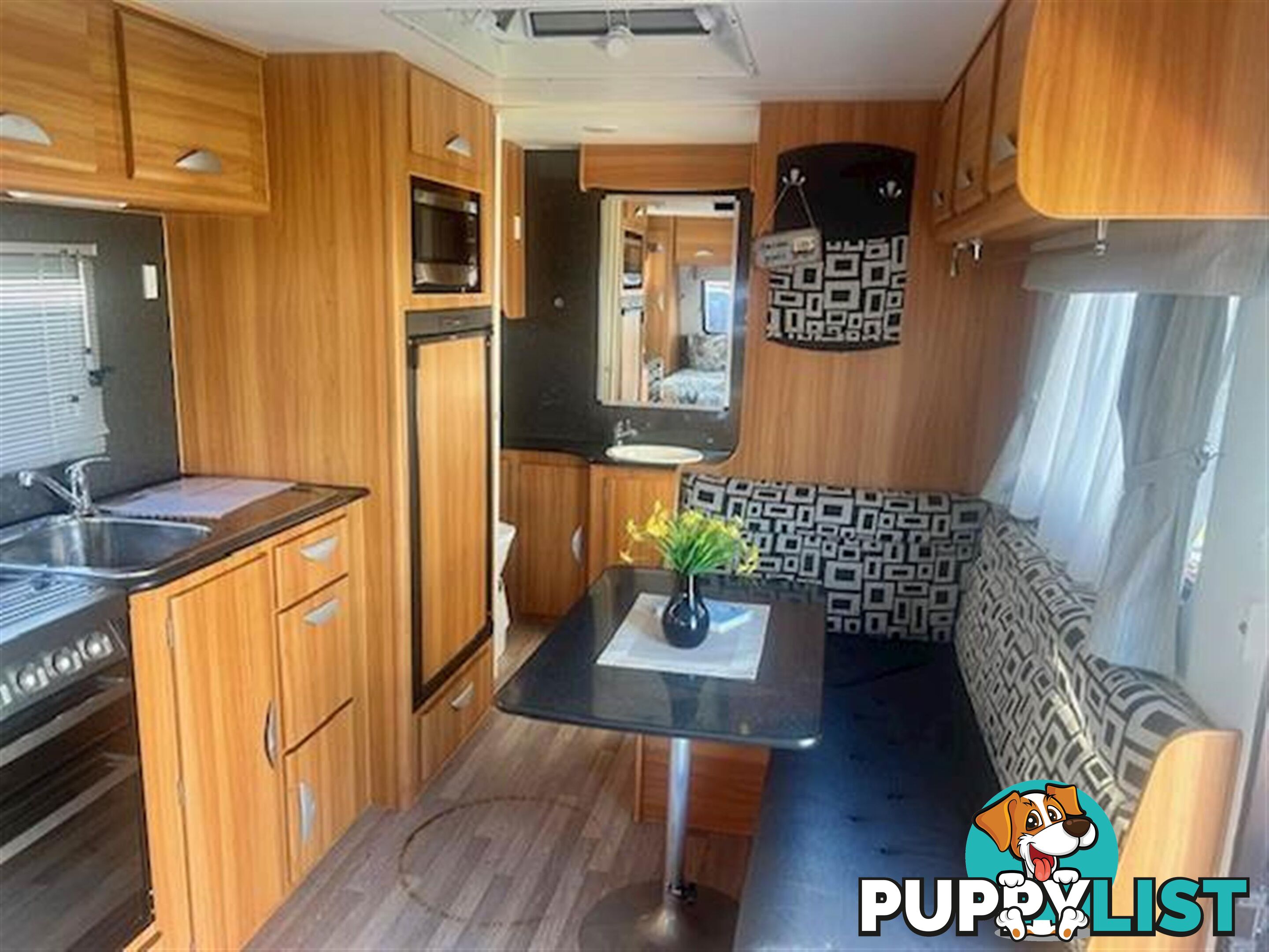 2013 COROMAL ELEMENT B542S QUEEN BED CARAVAN