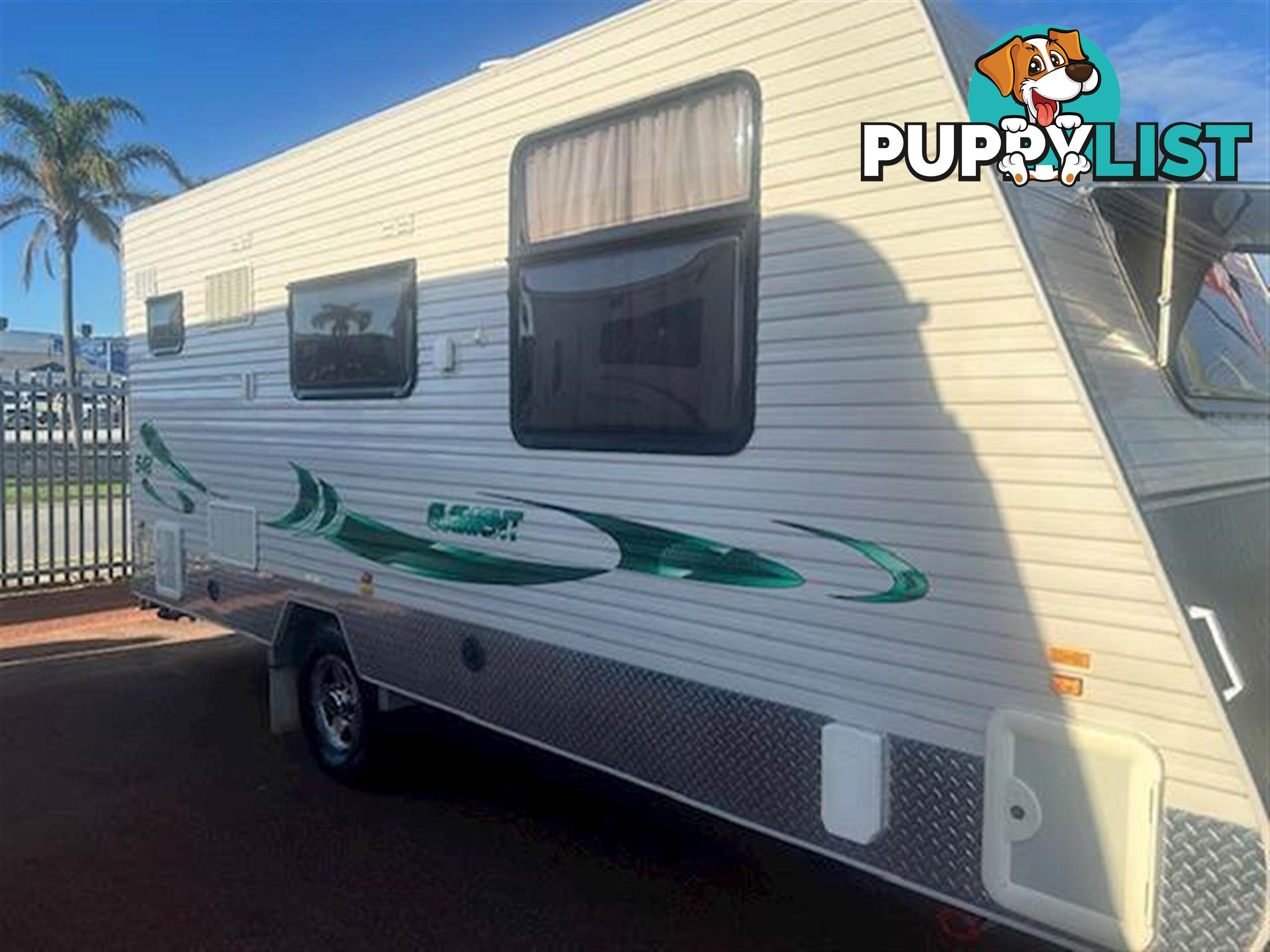 2013 COROMAL ELEMENT B542S QUEEN BED CARAVAN