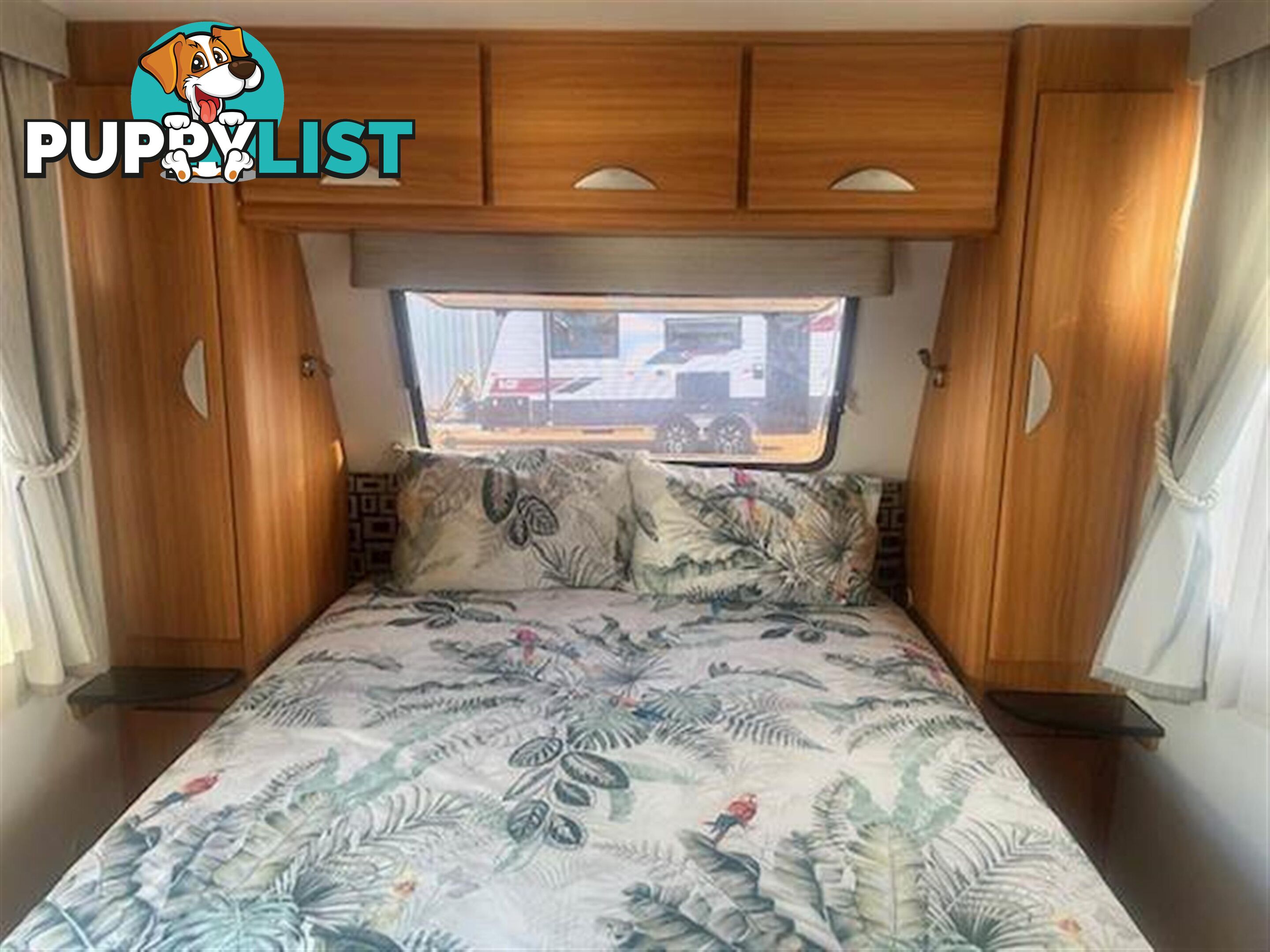 2013 COROMAL ELEMENT B542S QUEEN BED CARAVAN
