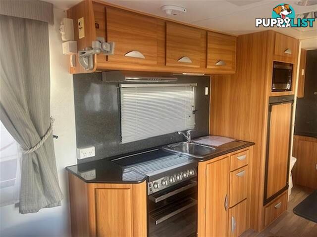 2013 COROMAL ELEMENT B542S QUEEN BED CARAVAN