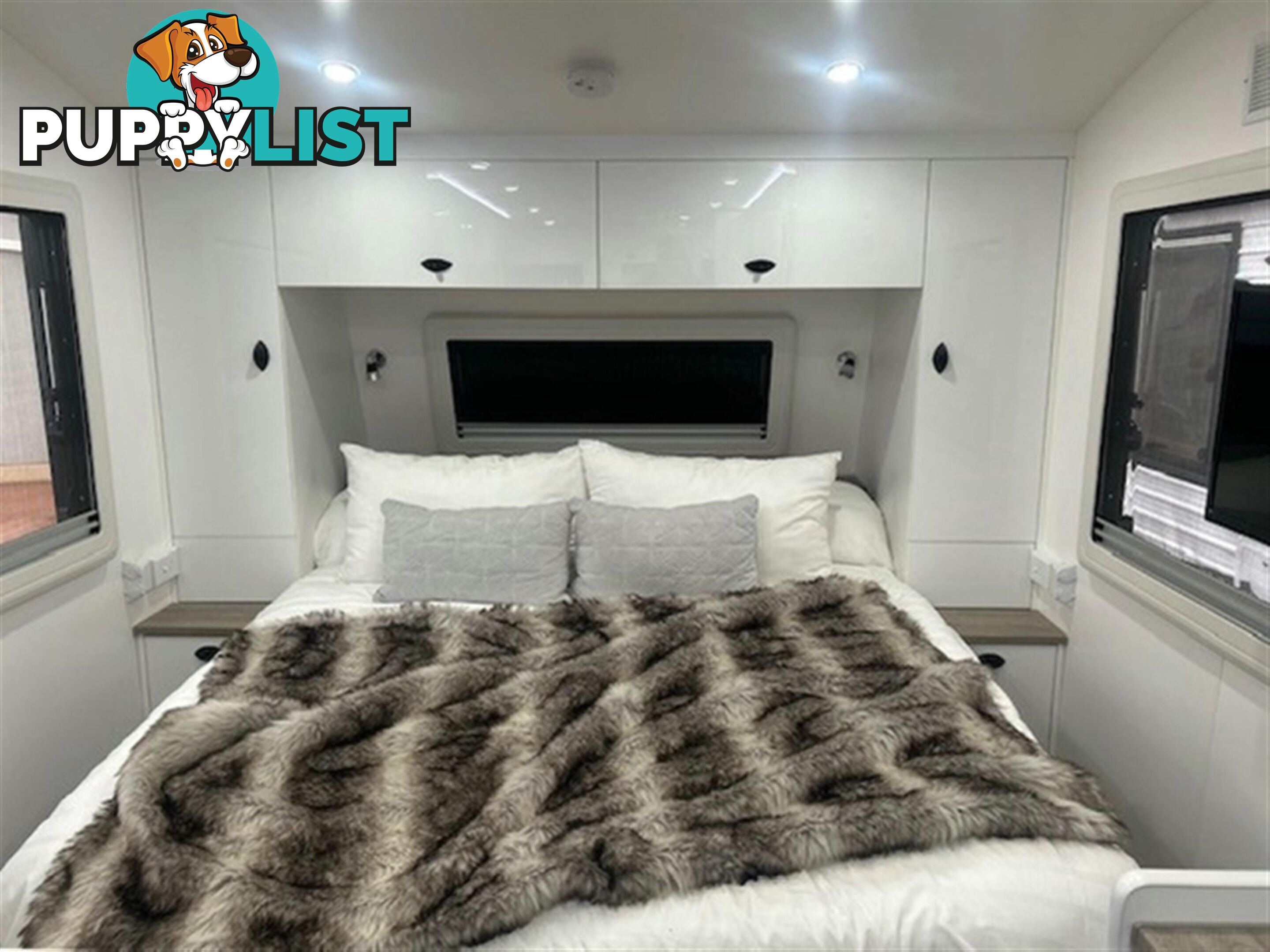 2021 NEWLANDS LUXE 660 CLUB LOUNGE CARAVAN