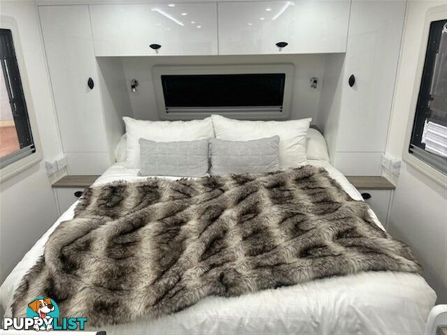 2021 NEWLANDS LUXE 660 CLUB LOUNGE CARAVAN