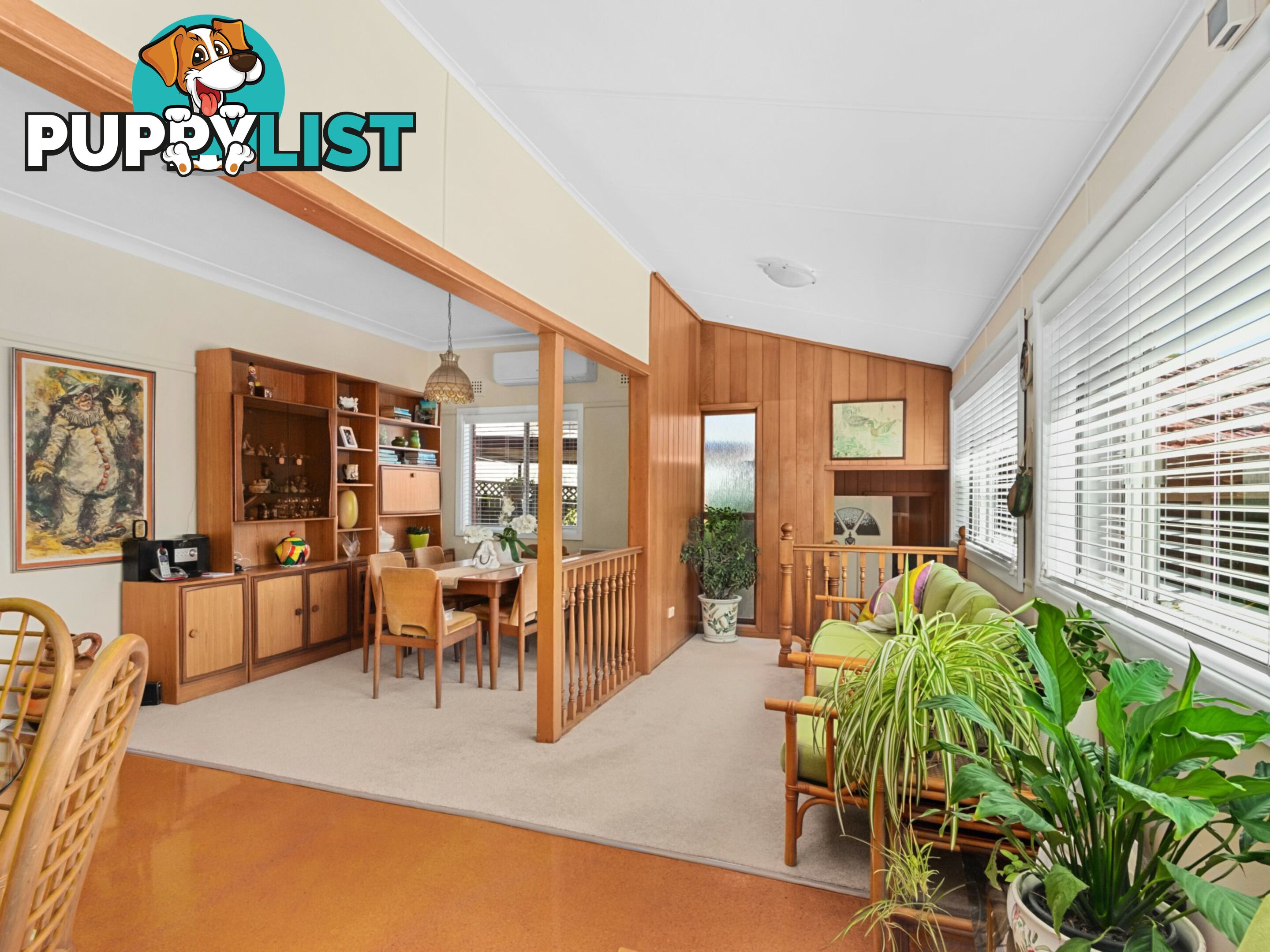 8 Georges Crescent ROSELANDS NSW 2196