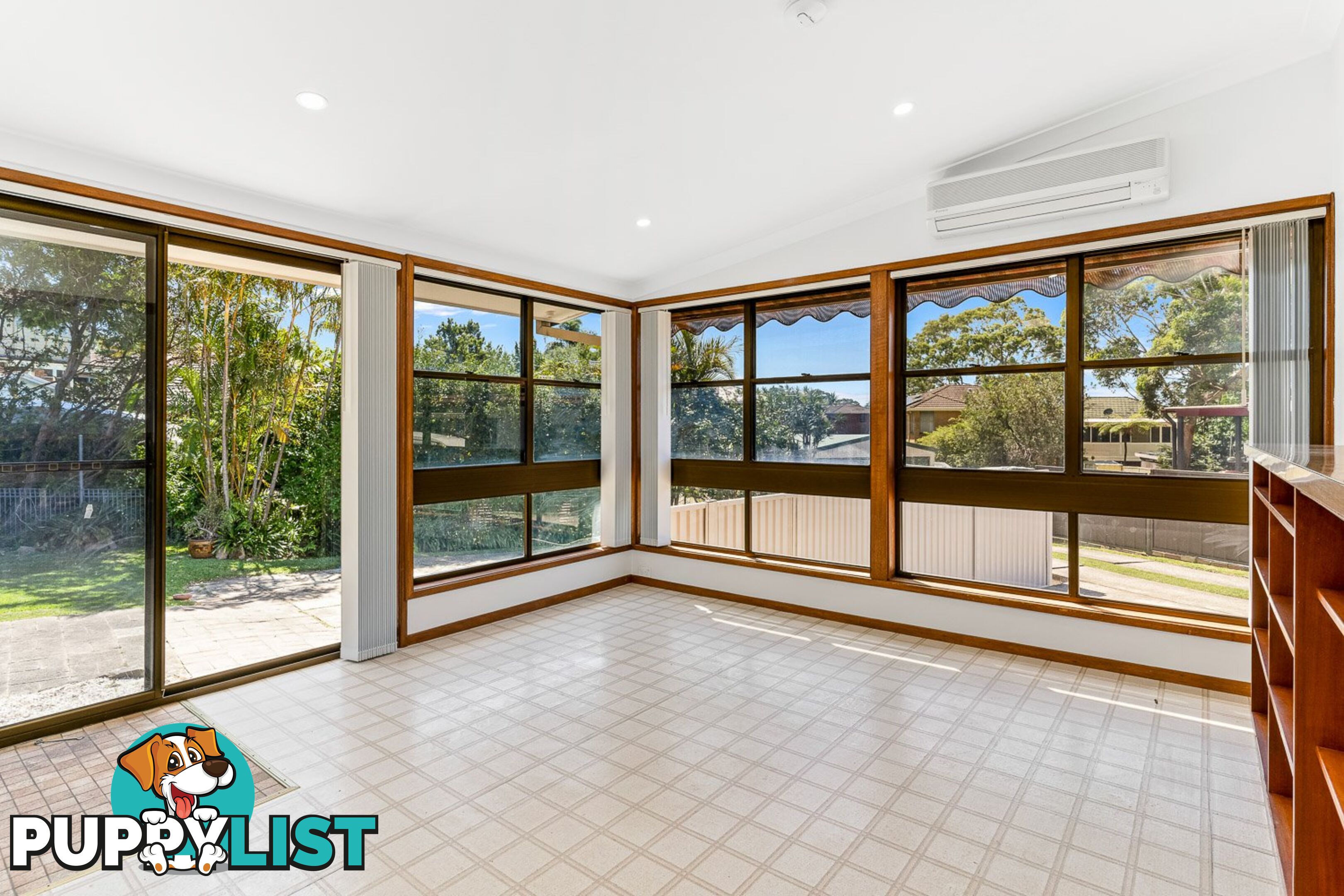 11 Wolstenholme Avenue GYMEA NSW 2227