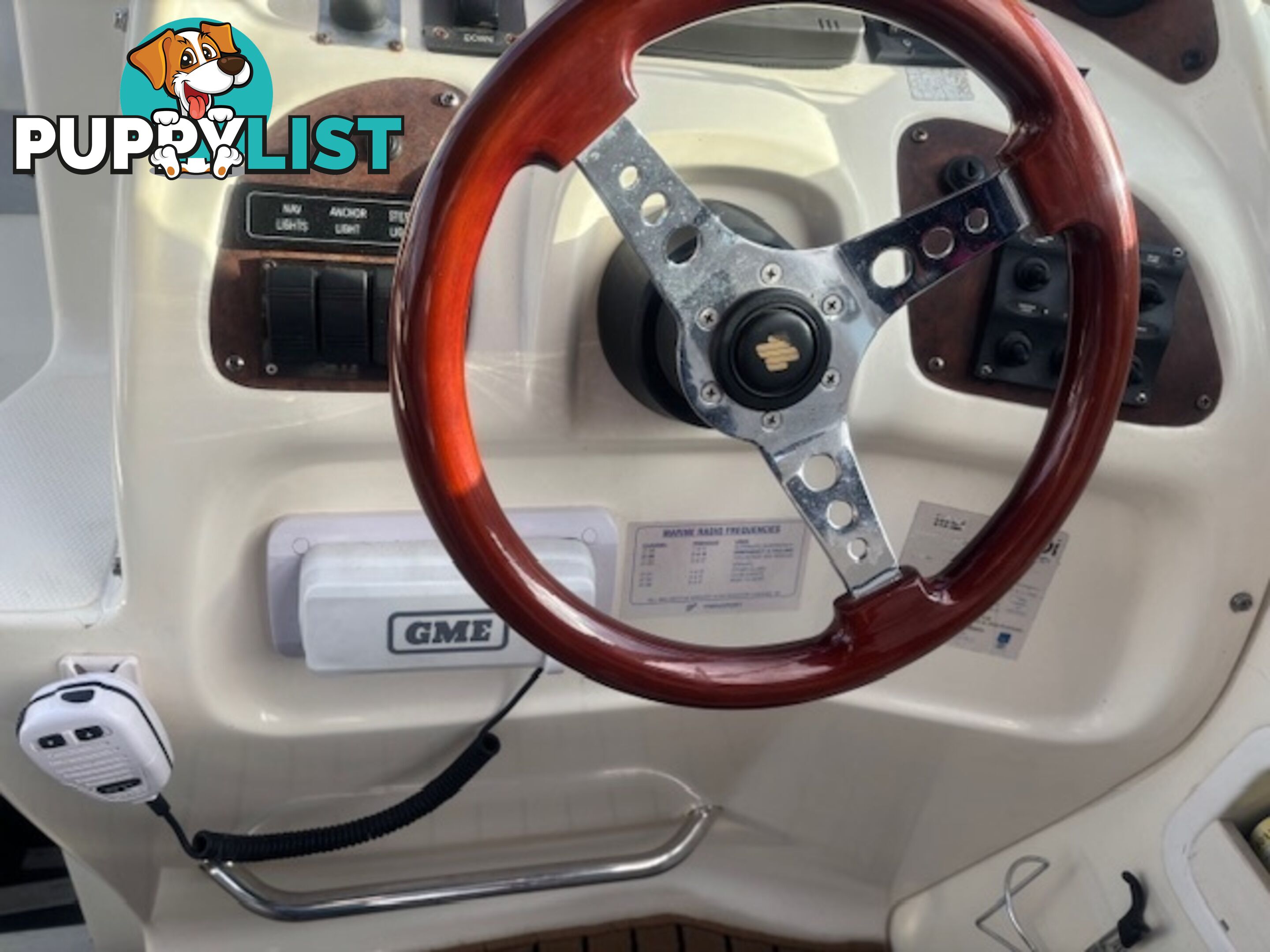 1998 Mustang 2600 Sports Cruiser
