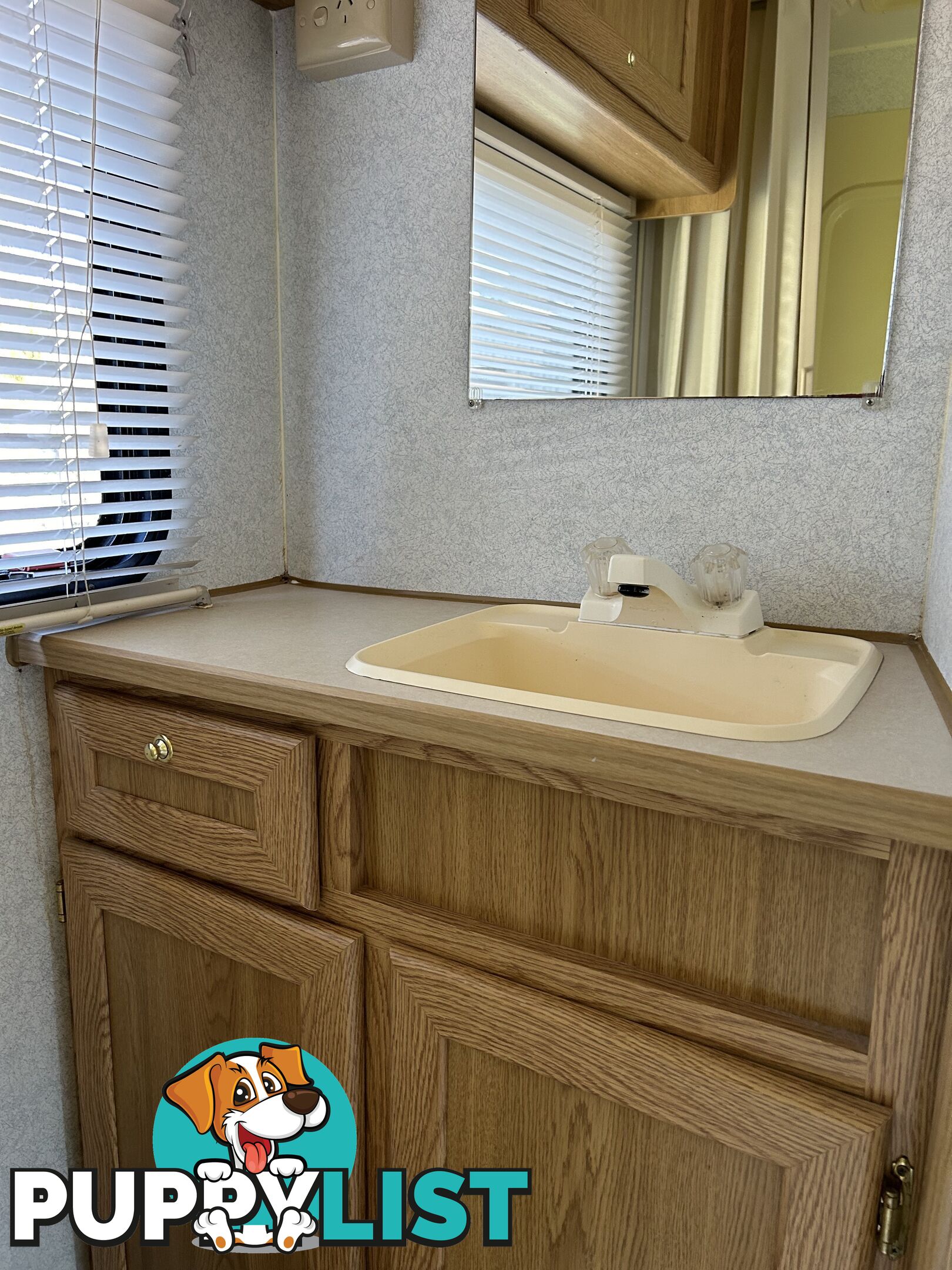 2005 Winnebago Leisure Seeker