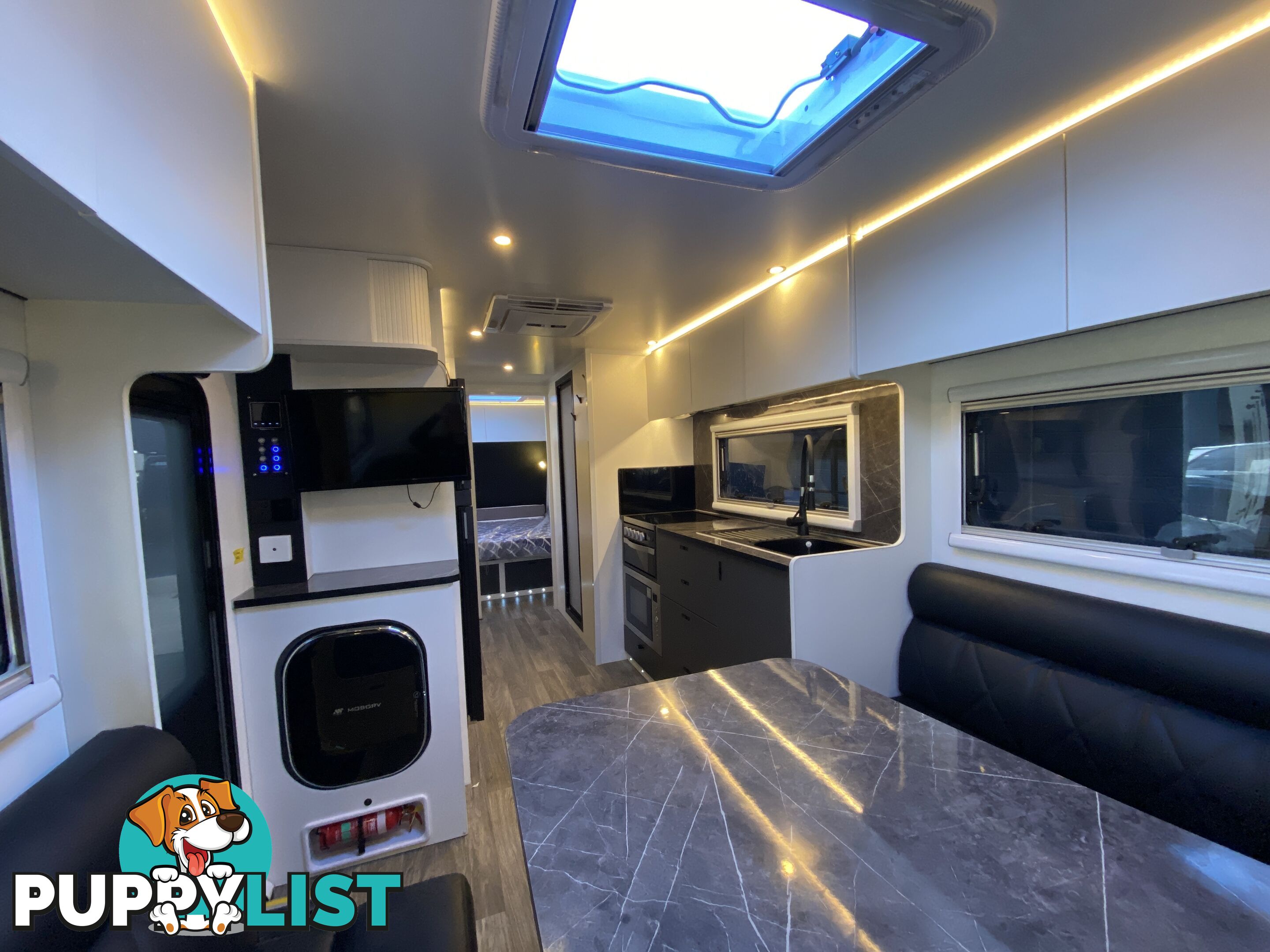 2024 On The Move Adventurer Caravan