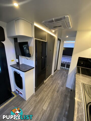 2024 On The Move Adventurer Caravan