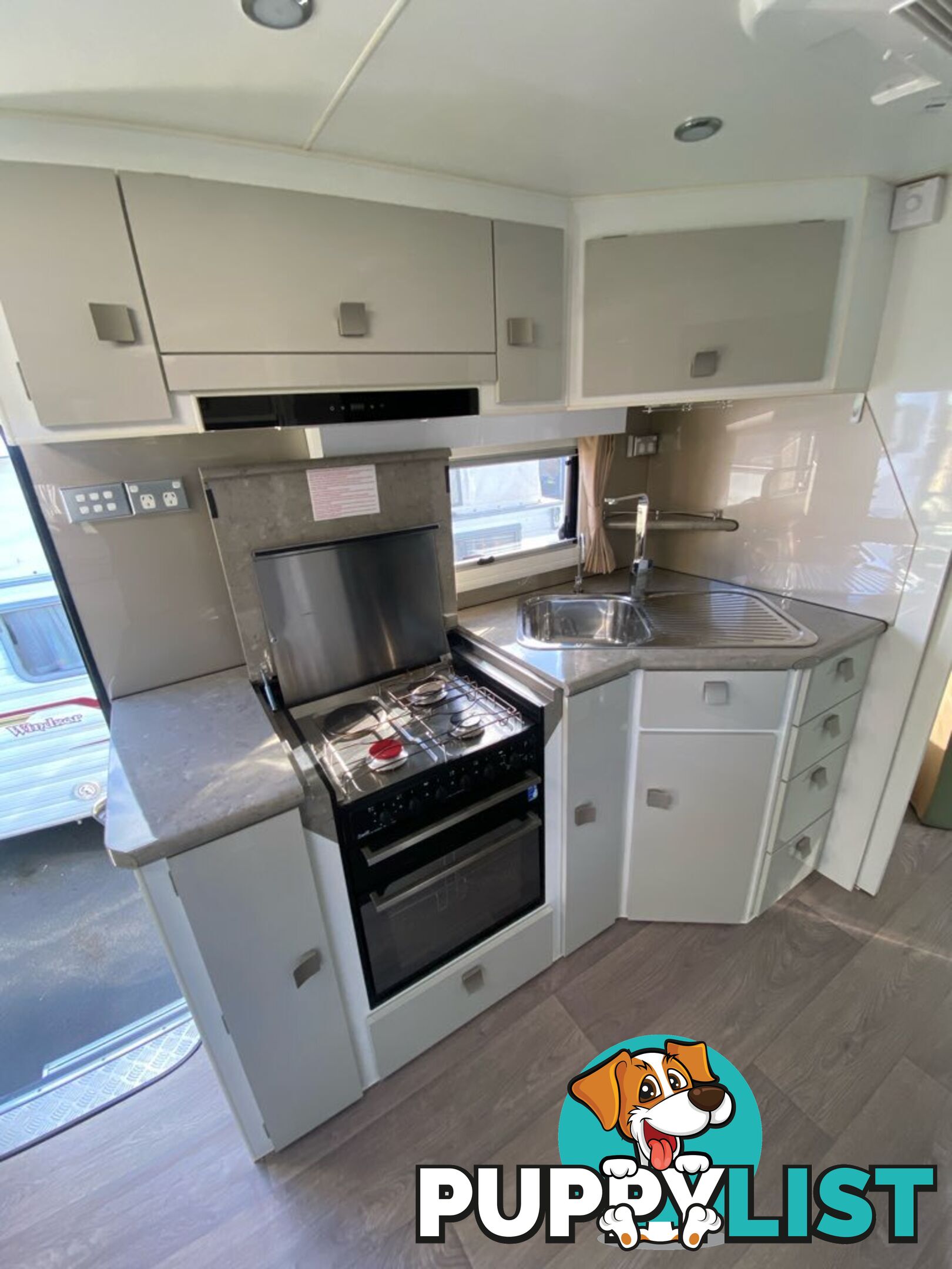 2017 Traveller Utopia Caravan