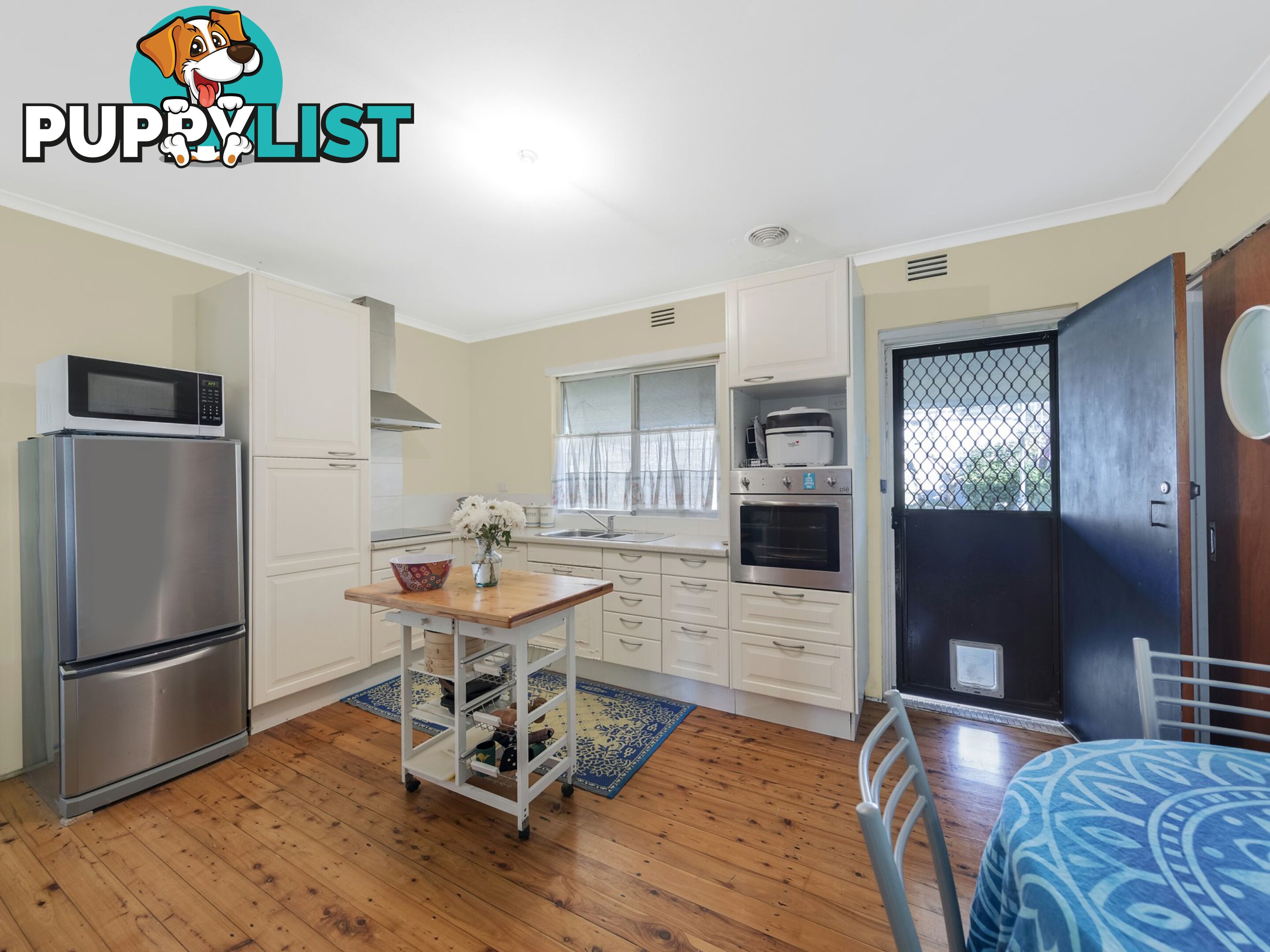 11 Spencer Road MANNERING PARK NSW 2259