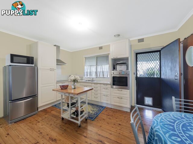 11 Spencer Road MANNERING PARK NSW 2259