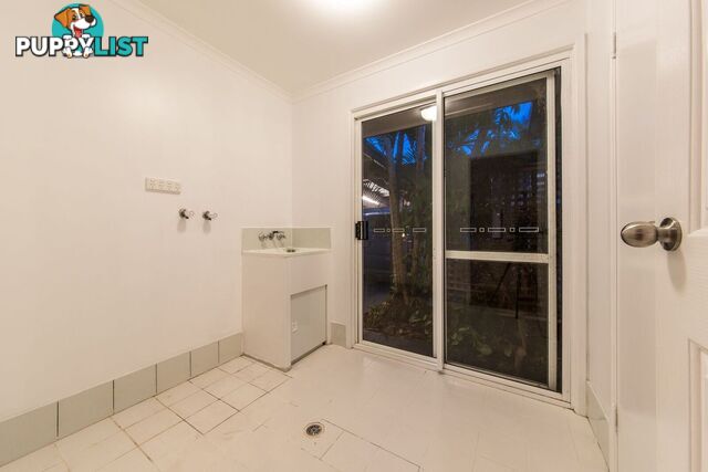 16 South Molle Boulevard CANNONVALE QLD 4802